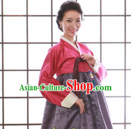 Korean Traditional Mother Hanbok Garment Red Blouse and Purple Dress Asian Korea Fashion Costume for Women