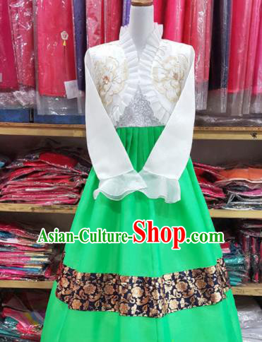 Korean Traditional Court Hanbok Garment White Blouse and Green Dress Asian Korea Fashion Costume for Women