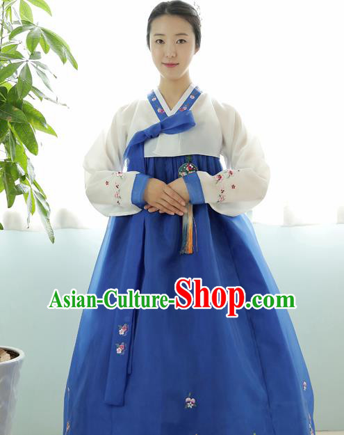 Korean Traditional Court Hanbok Garment White Blouse and Navy Dress Asian Korea Fashion Costume for Women