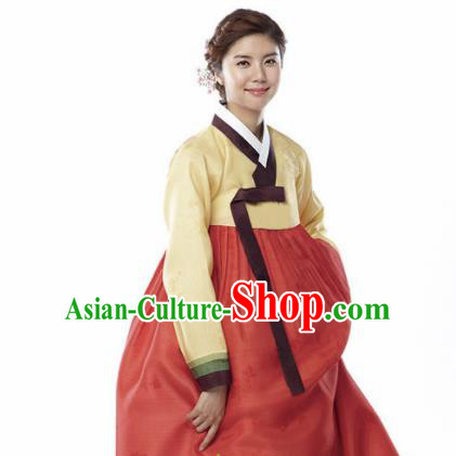 Korean Traditional Bride Mother Hanbok Garment Yellow Blouse and Red Dress Asian Korea Fashion Costume for Women