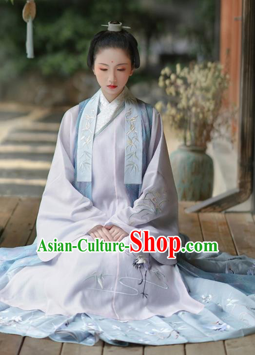 Chinese Ancient Taoist Nun Miao Yu Embroidered Dress Traditional Ming Dynasty Nobility Lady Costumes for Women