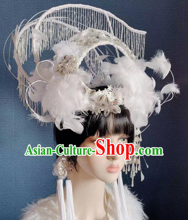 Chinese Handmade Classical White Feather Phoenix Coronet Hat Ancient Empress Hanfu Hair Accessories for Women