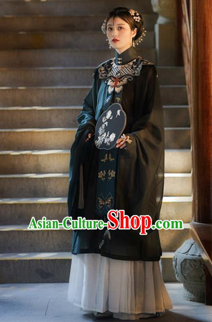 Chinese Ancient Imperial Consort Embroidered Blouse and Skirt Traditional Ming Dynasty Court Lady Costume for Women