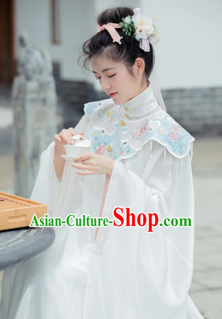 Chinese Ancient Royal Princess Embroidered White Blouse and Skirt Traditional Ming Dynasty Court Lady Costume for Women