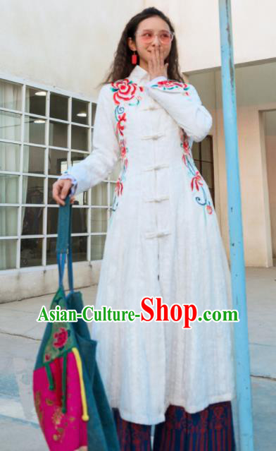 Chinese Traditional Embroidered White Dust Coat National Overcoat Costumes for Women