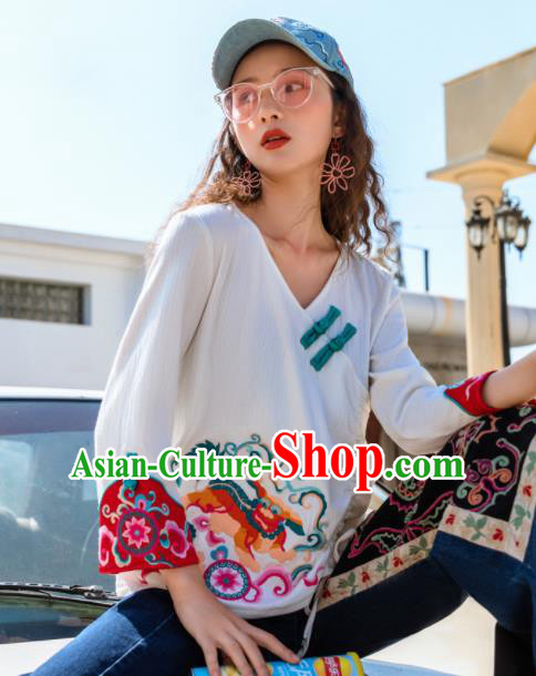 Chinese Tang Suit Embroidered Lion White Shirt Upper Outer Garment Traditional Tai Chi Costume for Women