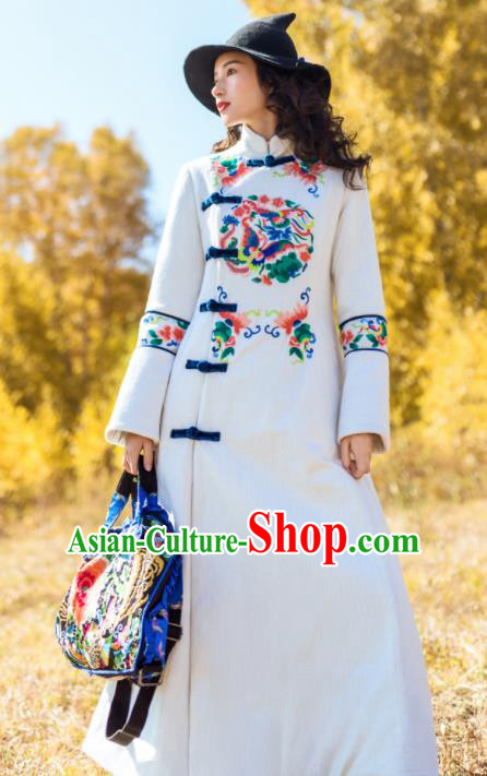 Chinese Traditional Embroidered Butterfly White Dust Coat National Overcoat Costumes for Women