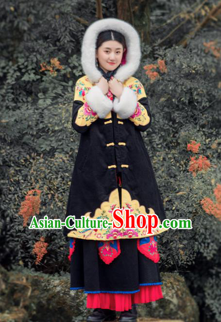 Chinese Traditional Winter Embroidered Cotton Padded Coat National Tang Suit Overcoat Costumes for Women