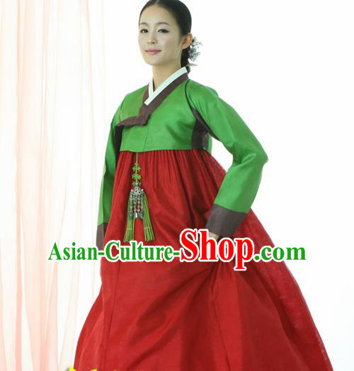 Korean Traditional Court Hanbok Green Satin Blouse and Red Dress Garment Asian Korea Fashion Costume for Women