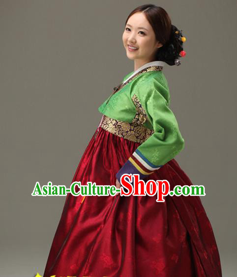 Korean Traditional Hanbok Court Green Blouse and Purplish Red Dress Garment Asian Korea Fashion Costume for Women