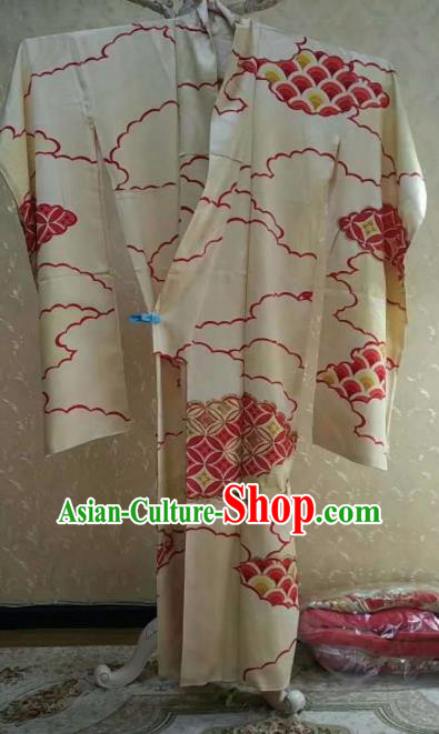 Traditional Japan Geisha Printing Beige Furisode Kimono Asian Japanese Fashion Apparel Costume for Women