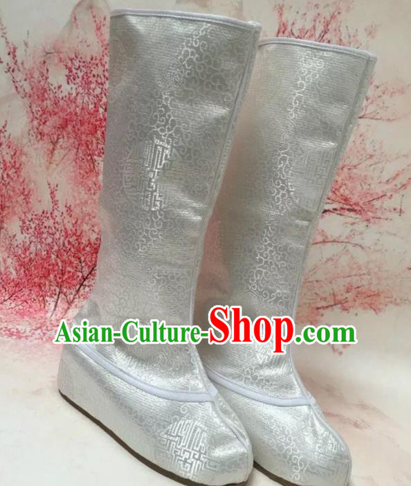 Chinese Traditional Handmade Hanfu White Satin Boots Ancient Swordsman Shoes for Men