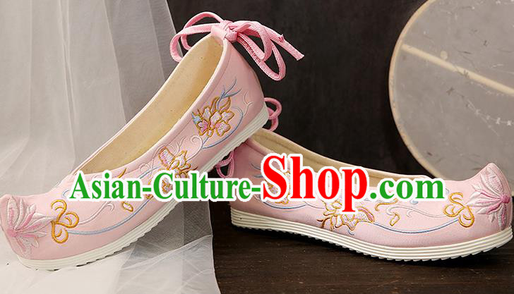 Chinese Traditional Pink Embroidered Chrysanthemum Shoes Opera Shoes Hanfu Shoes Wedding Shoes for Women