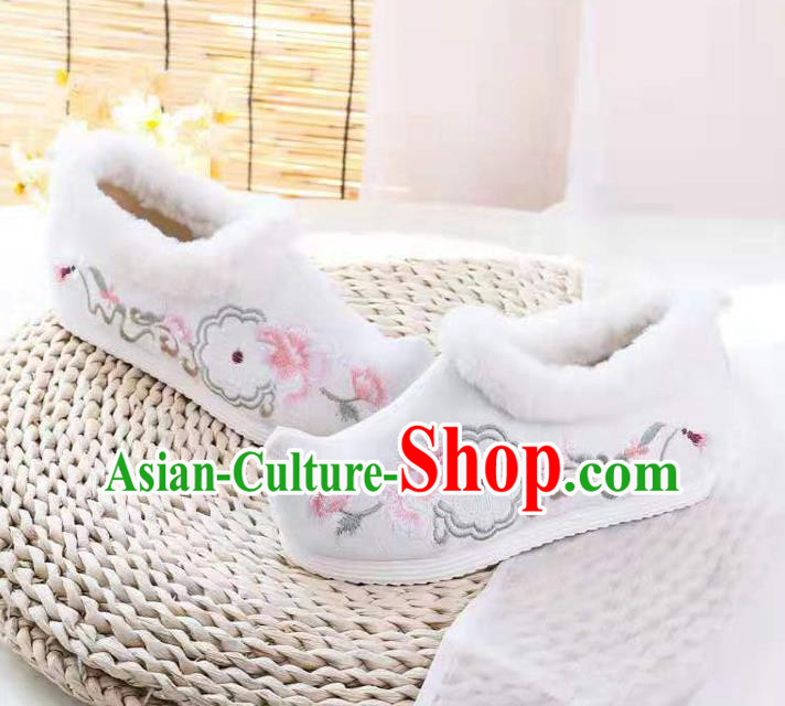 Chinese Winter Embroidered White Shoes Hanfu Shoes Women Shoes Opera Shoes Princess Shoes