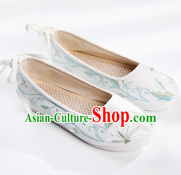 Chinese Embroidered White Shoes Hanfu Shoes Women Shoes Opera Shoes Princess Shoes