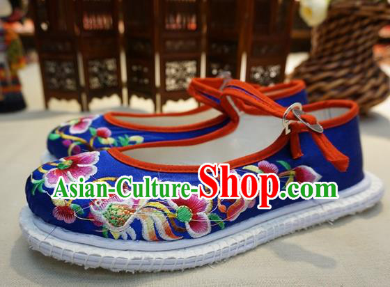 Traditional Chinese Ethnic Blue Embroidered Shoes Handmade Yunnan National Shoes Wedding Shoes for Women