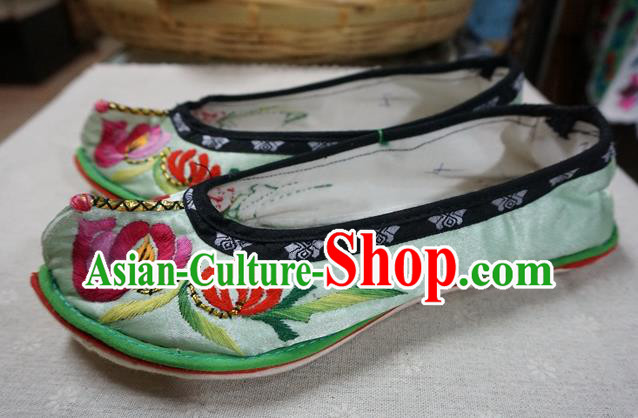 Traditional Chinese Wedding Green Embroidered Chrysanthemum Shoes Princess Shoes National Shoes Hanfu Shoes for Women