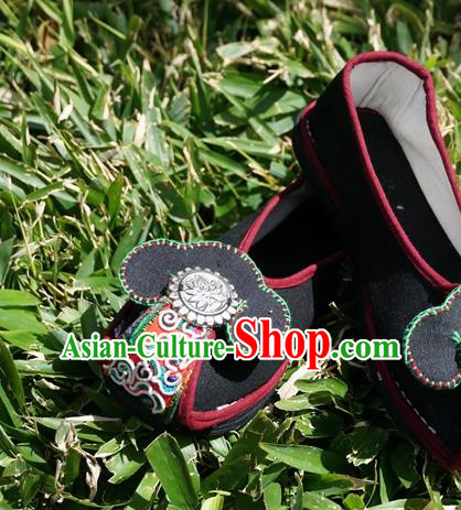 Traditional Chinese Handmade Ethnic Black Shoes Yunnan National Carving Silver Shoes Embroidered Shoes for Women