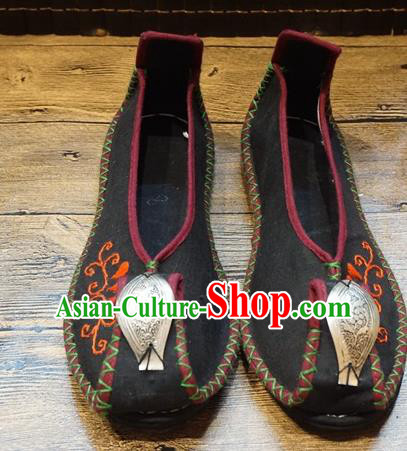 Traditional Chinese Wedding Ethnic Black Shoes Embroidered Shoes Yunnan National Shoes for Women