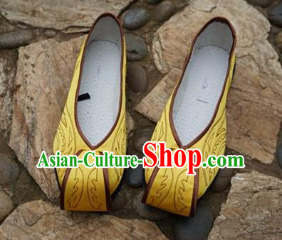 Traditional Chinese Yellow Embroidered Shoes National Ethnic Wedding Shoes Hanfu Shoes for Women