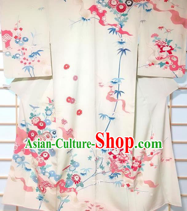 Traditional Japanese Classical Chrysanthemum Pattern Beige Kimono Japan Yukata Dress Costume for Women