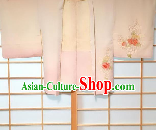 Japanese Traditional Embroidered Chrysanthemum Pattern Beige Haori Jacket Japan Kimono Overcoat Costume for Men