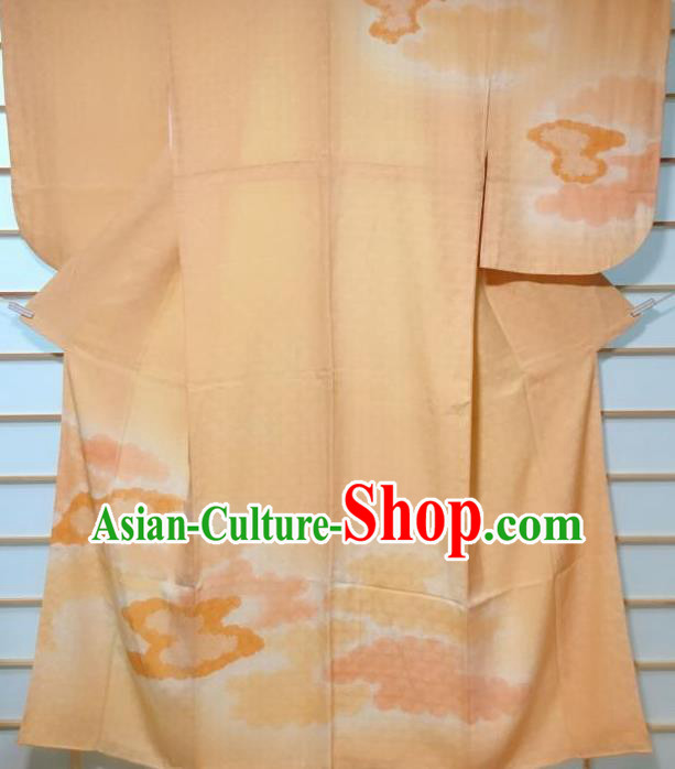 Japanese Traditional Pattern Light Yellow Tsukesage Kimono Japan Yukata Dress Costume for Women