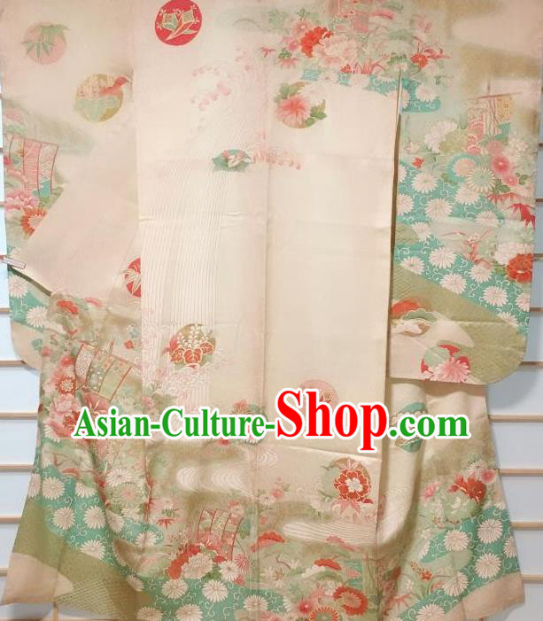 Japanese Classical Chrysanthemum Pattern Beige Furisode Kimono Japan Traditional Yukata Dress Costume for Women