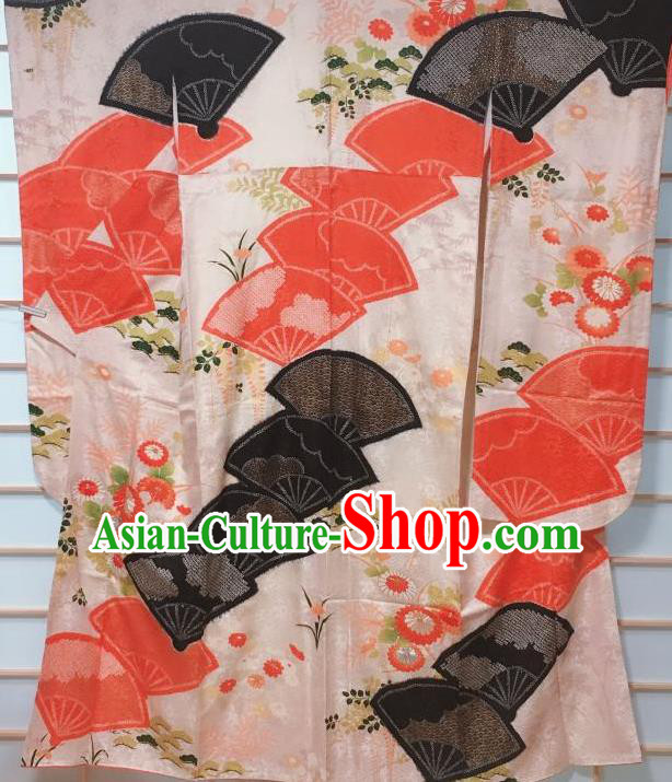 Japanese Classical Chrysanthemum Fan Pattern Beige Furisode Kimono Japan Traditional Yukata Dress Costume for Women