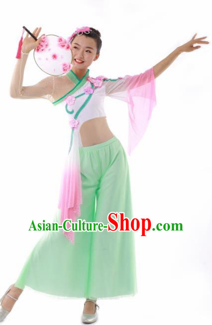 Chinese Traditional Fan Dance Light Green Outfits Folk Dance Stage Performance Costume for Women