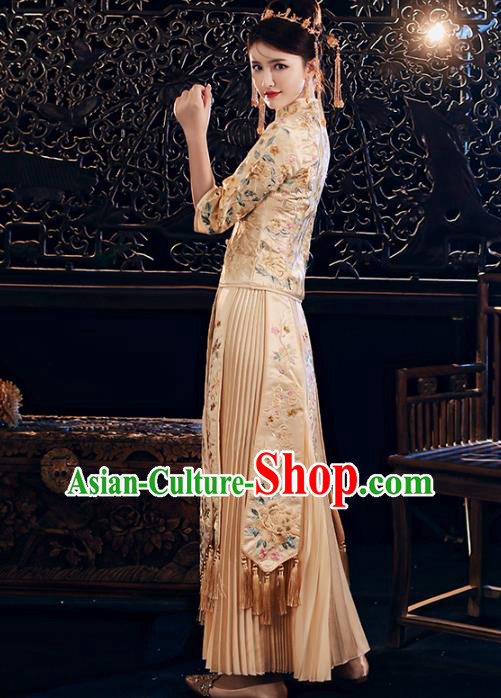 Chinese Traditional Embroidered Peacock Golden Xiuhe Suits Wedding Dress Ancient Bride Costume for Women