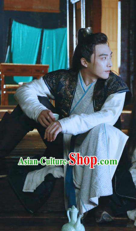 Chinese Ancient Swordsman Clothing Historical Drama Tao Hua Jie Costume and Headpiece for Men