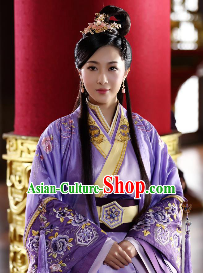 Chinese Historical Drama The Eternal Love Ancient Palace Princess Qu Pan Er Purple Costume and Headpiece for Women