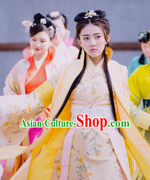 Chinese Historical Drama The Eternal Love Ancient Noble Lady Qu Tan Er Costume and Headpiece for Women