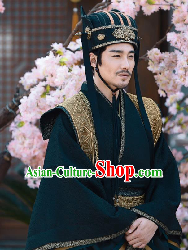 Swords of Legends Chinese Ancient Royal Duke Yue Shaocheng Clothing Historical Drama Costume and Headwear for Men