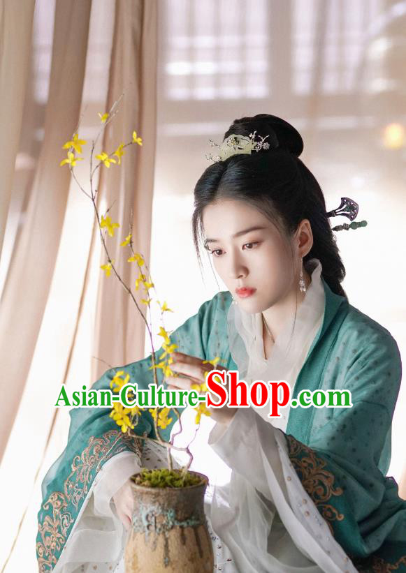 Chinese Drama Princess Silver Ancient Palace Princess Rong Le Historical Costume and Headpiece for Women