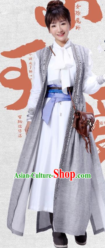 Chinese Ancient Female Master Dress Historical Drama Demon Catcher Ling Xi Costume and Headpiece for Women