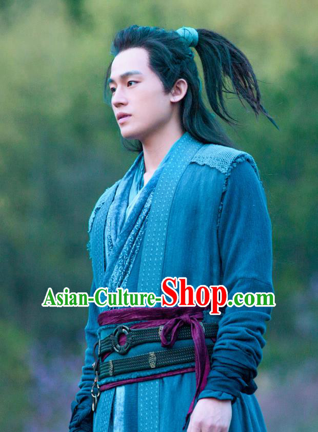 Drama Hero Dream Chinese Ancient Han Dynasty Swordsman Han Xin Costume and Headpiece Complete Set