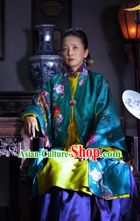 Chinese Ancient Ming Dynasty Noble Dame Yang Dress Historical Drama The Dark Lord Costume and Headpiece for Women