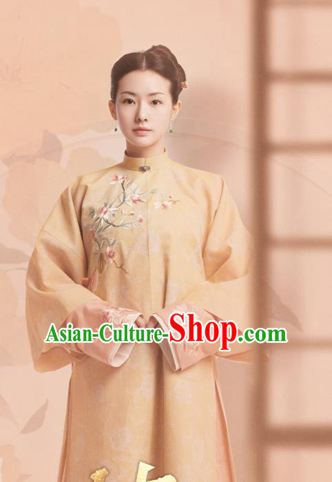 Chinese Ancient Garment Manchu Maid Apparels Orange Qipao Dress and Hair Jewelries Drama Dreaming Back to the Qing Dynasty Qi Xiang Costumes