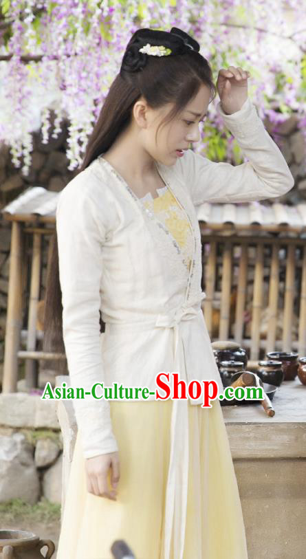 Chinese Ancient Hanfu Dress Costumes and Headpieces Drama Earth Smoke Sparkle Kitchen Village Girl Hua Erqiao White Apparels Garment