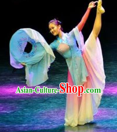 Chinese Colorful Clouds Chasing the Moon Dance Green Dress Traditional Classical Dance Stage Performance Costume for Women