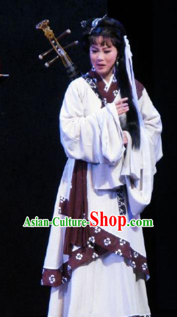 Chinese Kun Opera Distress Maiden White Dresses The Story of Pipa Peking Opera Actress Garment Apparels Costumes and Headpieces