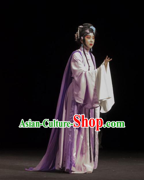 Chinese Kun Opera Noble Lady Ying Ling Apparels Costumes and Headdress Romance Juliet Kunqu Opera Actress Dress Garment