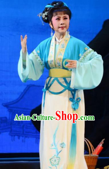 Chinese Shaoxing Opera Peasant Woman Dress Garment Yue Opera Feng Xue Yu Qiao Ji Yu Tianxian Costumes Civilian Female Apparels and Hair Jewelry