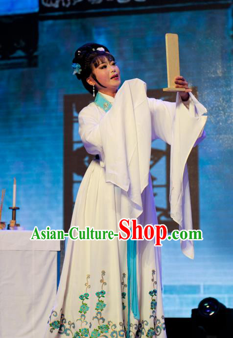 Chinese Shaoxing Opera Young Female White Dress Costumes and Headpieces He Wenxiu Yue Opera Hua Tan Wan Lanying Garment Apparels