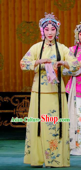 Chinese Beijing Opera Young Lady Apparels Ba Zhen Tang Costumes and Headpieces Traditional Peking Opera Maidservant Chun Lan Yellow Dress Garment