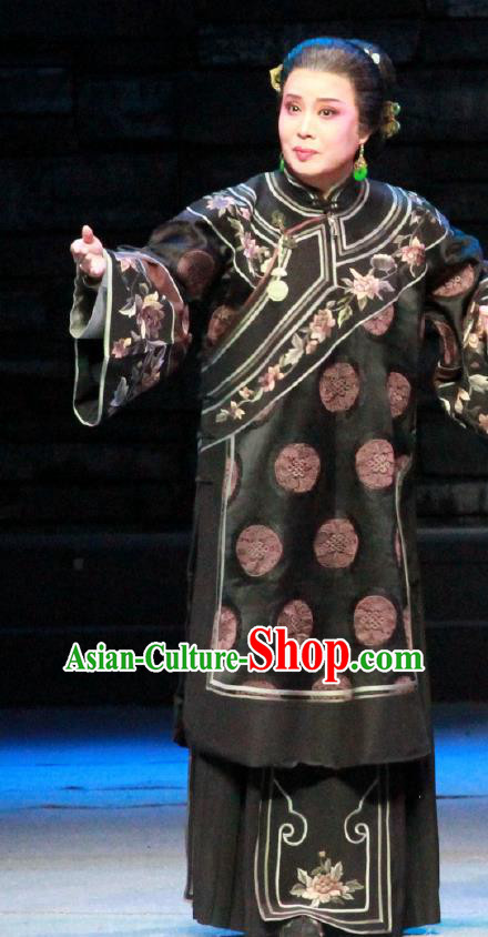 Chinese Beijing Opera Elderly Female Apparels The Grand Mansion Gate Costumes and Headdress Traditional Peking Opera Pantaloon Black Dress Dame Garment