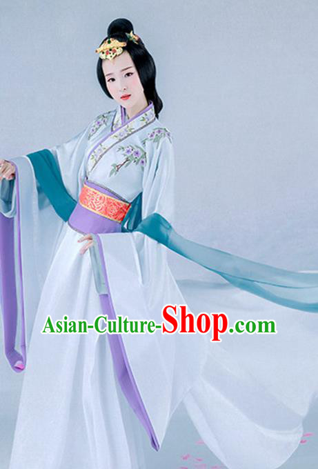 Chinese Traditional Han Dynasty Royal Queen Hanfu Dress Apparels Ancient Imperial Consort Historical Costumes and Headpieces Complete Set