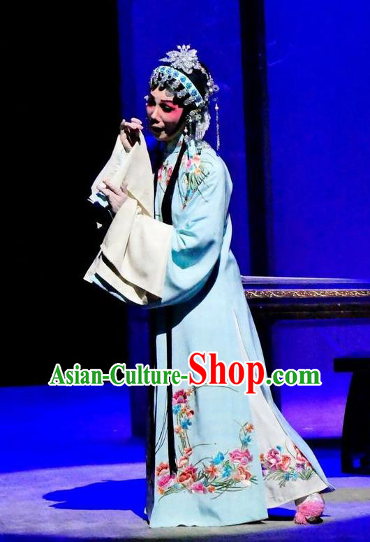 Chinese Cantonese Opera Actress Yang Yaoxian Garment Hua Jian Ji Costumes and Headdress Traditional Guangdong Opera Hua Tan Apparels Diva Dress